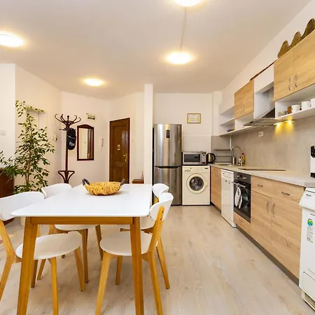 Peaceful In The Heart Of By Flat Manаger Plovdiv